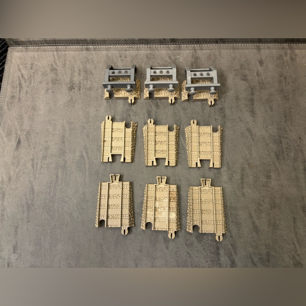Thomas & Friends Six Small Adapter Male/Female + Three Bumper End Buffer Tracks
